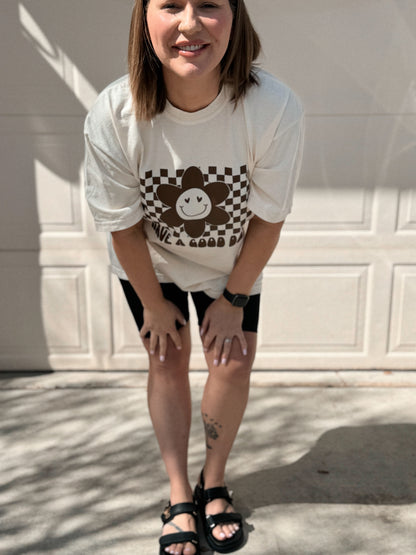 Adult T-shirt : Retro Smiley Checkered Have A Good Day