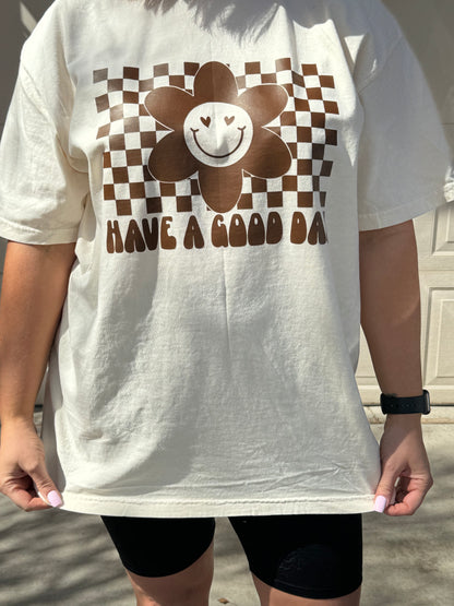 Adult T-shirt : Retro Smiley Checkered Have A Good Day